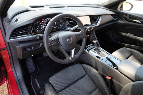 Opel Insignia interjero nuotrauka