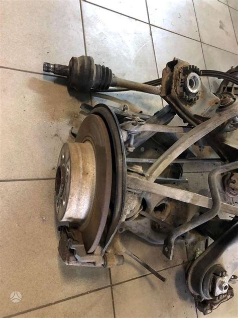 Važiuoklės schema Mercedes-Benz C Klasė (W204)
