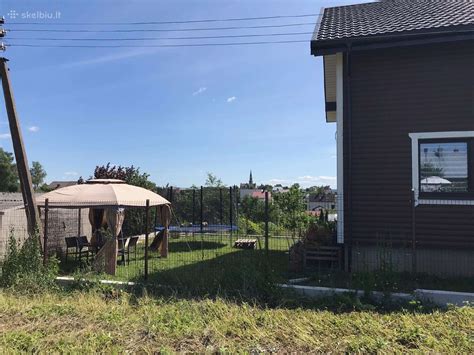 Sklypas Šiaurės prospekte su didžiule duobe