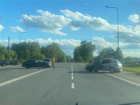 Vietovė Ateities plente su brūzgynais