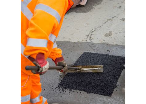 Šaltas asfaltas duobėms