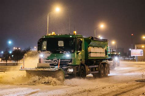 Žiemą valomas automobilis