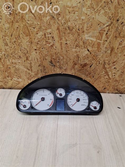 Peugeot 407 prietaisų skydelis