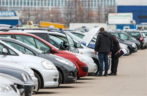 Infografika su patarimais, kaip pirkti naudotą automobilį
