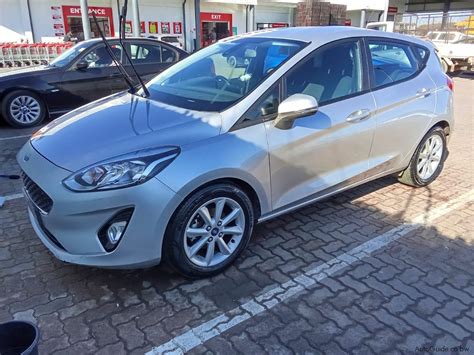Ford Fiesta interjeras