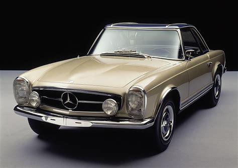 Mercedes-Benz 230 SL, gamintas 1963-1967 metais.
