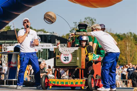 Red Bull muilinių lenktynių startas