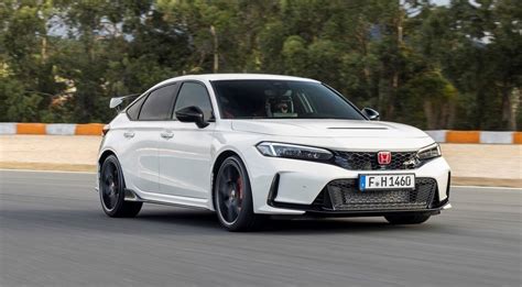 Honda Civic modelių įvairovė Latvijoje