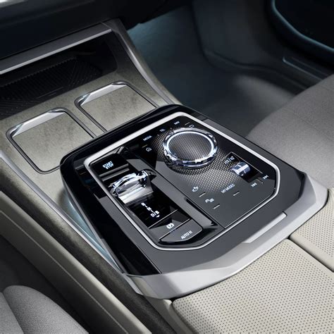 BMW E39 automobilio interjeras su magnetola