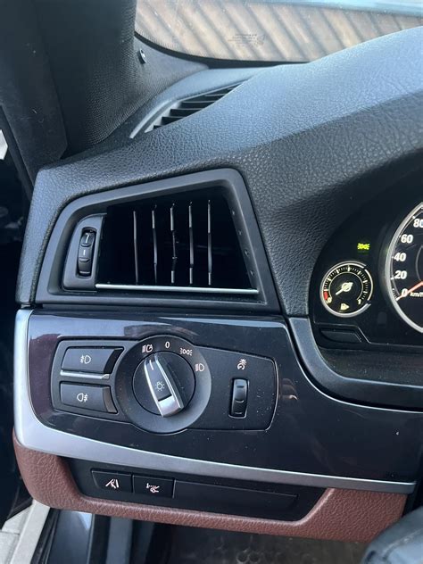 BMW E60 salono ventiliatoriaus vieta