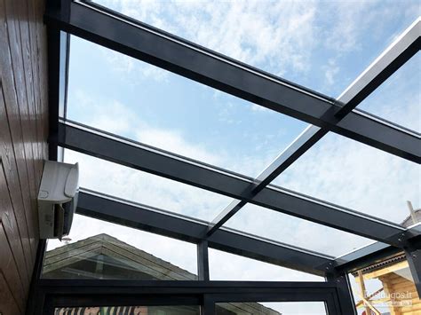 Aliuminio konstrukcijos automobilio kėbule