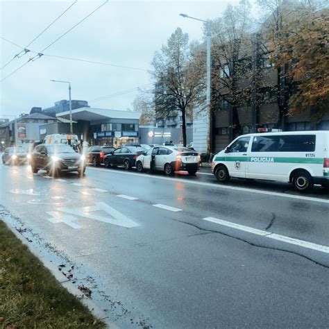 automobilių susidūrimas