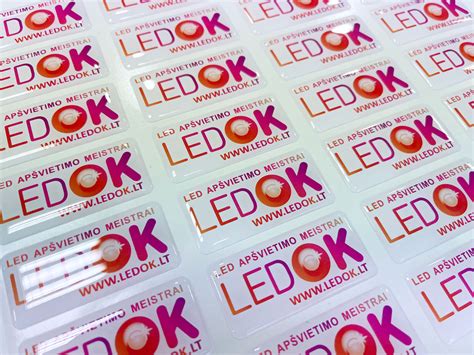 3D polimeriniai lipdukai su lęšio efektu