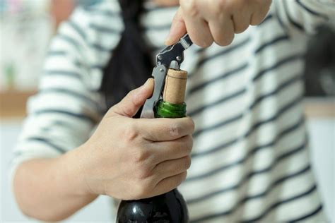 Nuotrauka, kaip tinkamai laikyti dviračio priekabą
