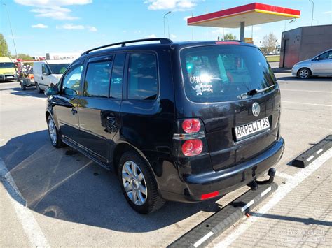 Nuotrauka: įvairių automobilių modelių parkas