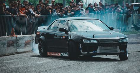 Toyota Mark II drift automobilis