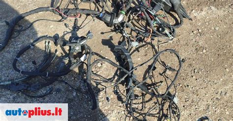 Variklio skyriaus schema Mercedes-Benz W123