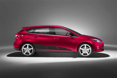 Ford Focus automobilio siluetas