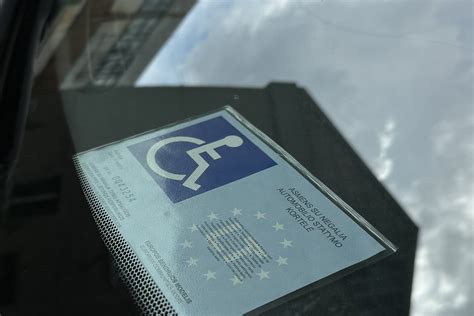 Simbolis, nurodantis parkavimo leidimo išdavimą