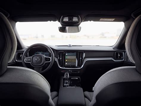 Volvo V60 Plug-in Hybrid interjeras ir eksterjeras