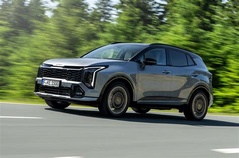 Kia Sportage skirtingų kartų palyginimas