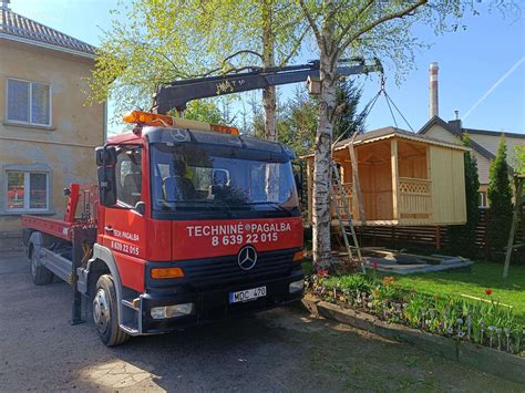 Tralas su automobiliu Trakuose