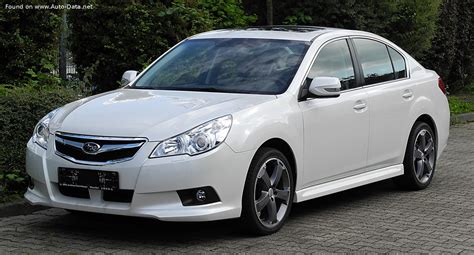 Subaru Legacy V 2.5i GT automobilio priekis