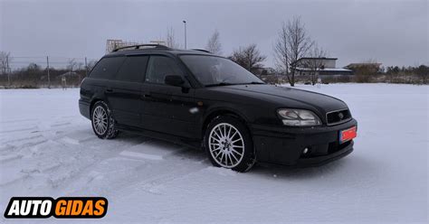 Subaru Legacy Universalas interjeras