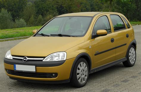 Opel Corsa C interjeras