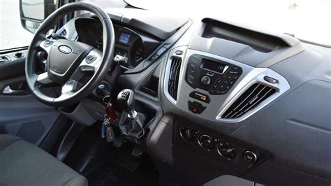 Ford Transit salono ergonomika ir technologijos