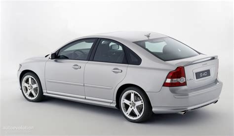 Volvo S40 2004 m. modelio galinė dalis