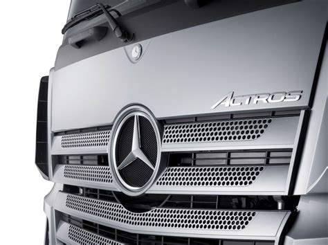Mercedes-Benz Actros MP4 priekinė dalis