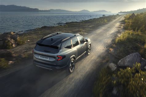 Automobilių su skirtingomis 4x4 pavarų sistemomis pavyzdžiai