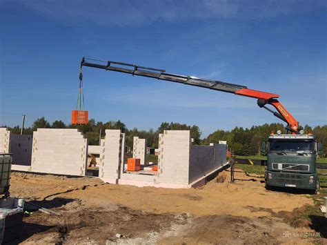 fiskaras perveža konteinerį