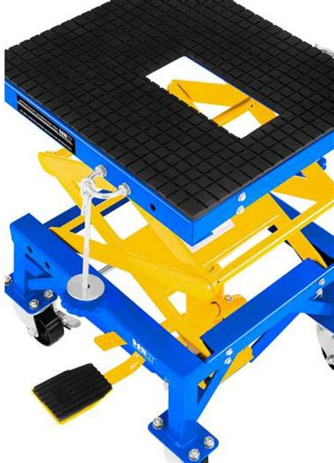 Motociklų pervežimo platforma su tvirtinimais