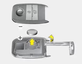 Automobilio pultelio baterijos keitimas
