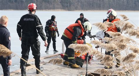 Gelbėjimo operacija po autoavarijos