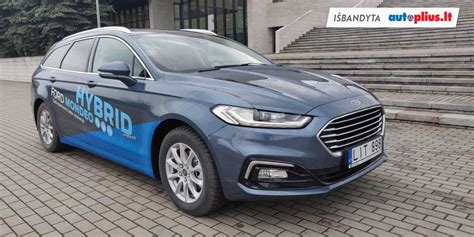 Naujesnio Ford Mondeo interjero nuotrauka