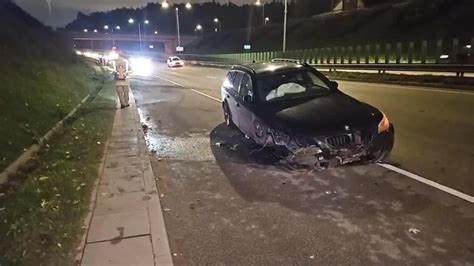 Girtas vairuotojas ir automobilio avarija