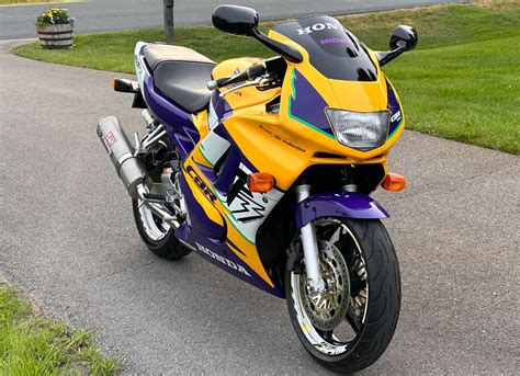 Honda CBR600F3 priekis