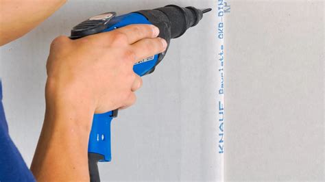 Šoninių plokščių ir atramų montavimas