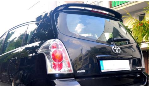 Toyota Corolla Verso galinio valytuvo nuėmimas