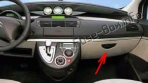 Citroen C8 kapoto rankenėlės schema