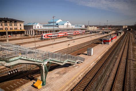 Neįgaliųjų stovėjimo vieta prie Vilniaus geležinkelio stoties