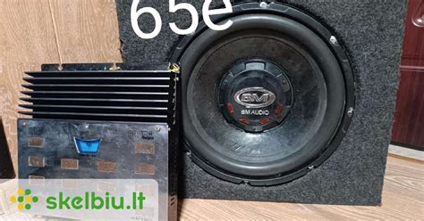 Nuotrauka su įvairiais automobiliniais stiprintuvais