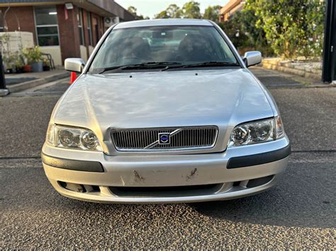 Volvo S40 priekis