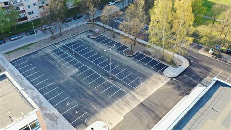 Daugiabučio kiemo automobilių stovėjimo problemos