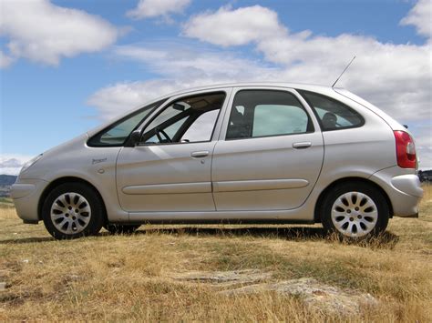 Citroën Xsara Picasso interjeras su sėdynių užvalkalais
