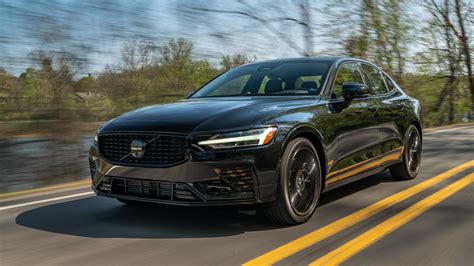 Evoliucijos kelias: skirtingų kartų Volvo S60
