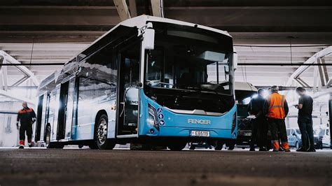 Žemagrindis autobusas su pritaikymu neįgaliesiems